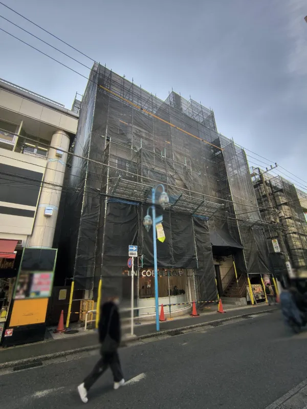 神奈川県鎌倉市　テナントビル　大規模修繕工事：商業エリアの立地で安全に配慮した大規模修繕工事